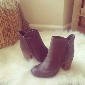 Taupe Sbicca Vintage Collection Heeled Ankle Boots